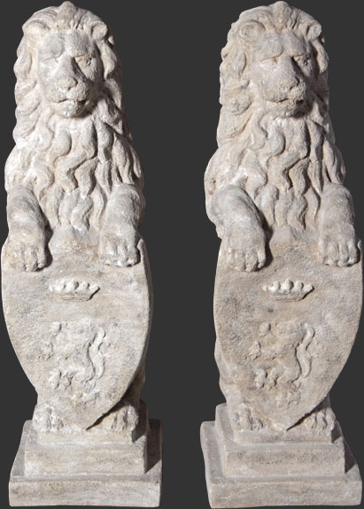 Fiberglass Heraldic Lions / Roman Stone Finish (SET OF 2)
