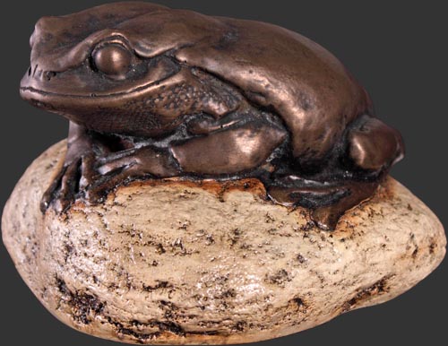 Frog on Rock Small Bronze Finish / Fiberglass