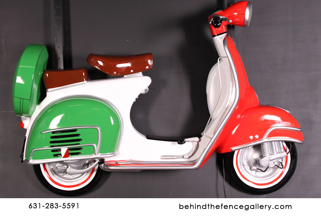 Italian Flag Motor Scooter Wall Mounted Statue
