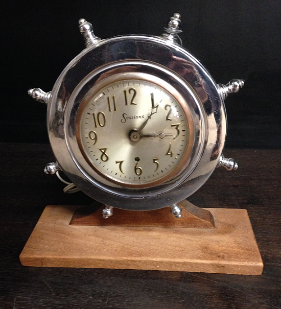 \'Antique\' Ships Wheel Clock