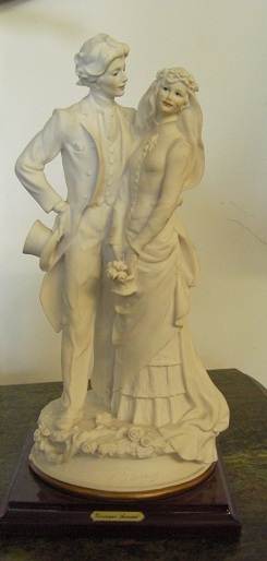 Bride and Groom Figurine - Click Image to Close