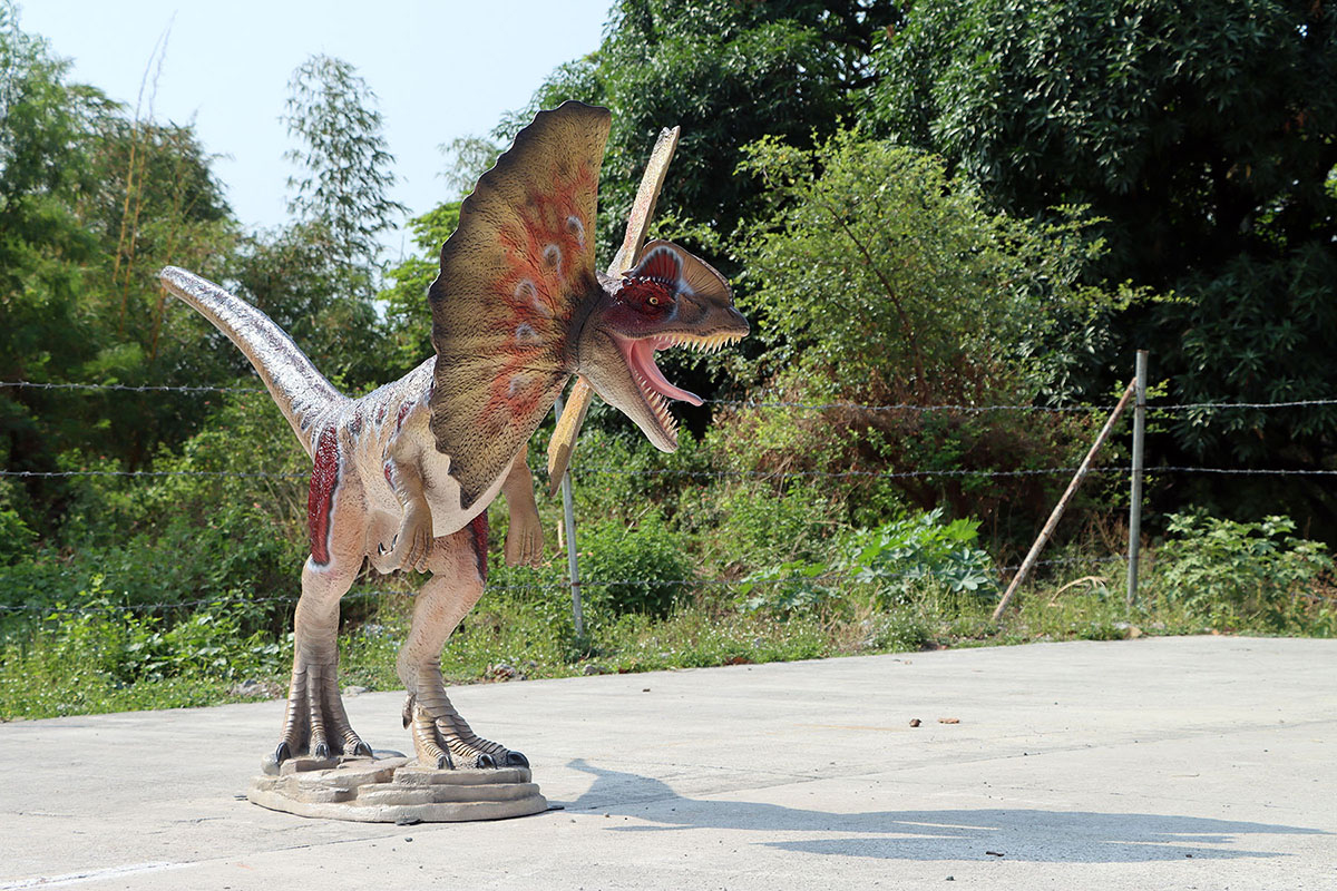 (image for) Life Size Dilophosaurus Statue