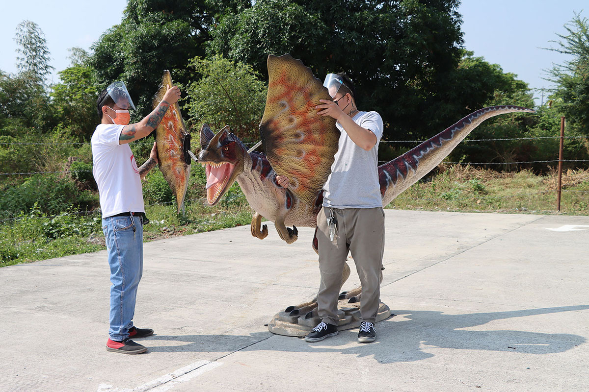 (image for) Life Size Dilophosaurus Statue