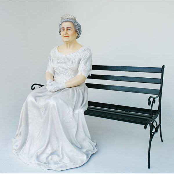 Queen Sitting on Bench - Click Image to Close