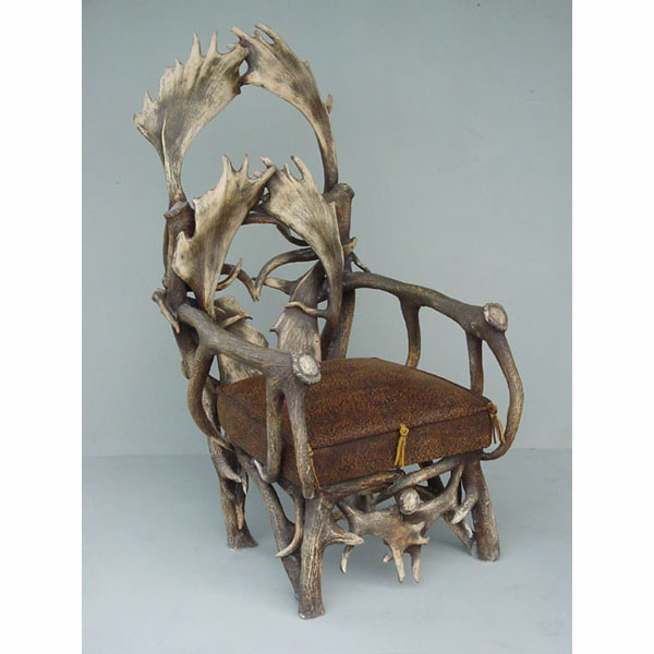 Antler Gentleman's Chair with Arms