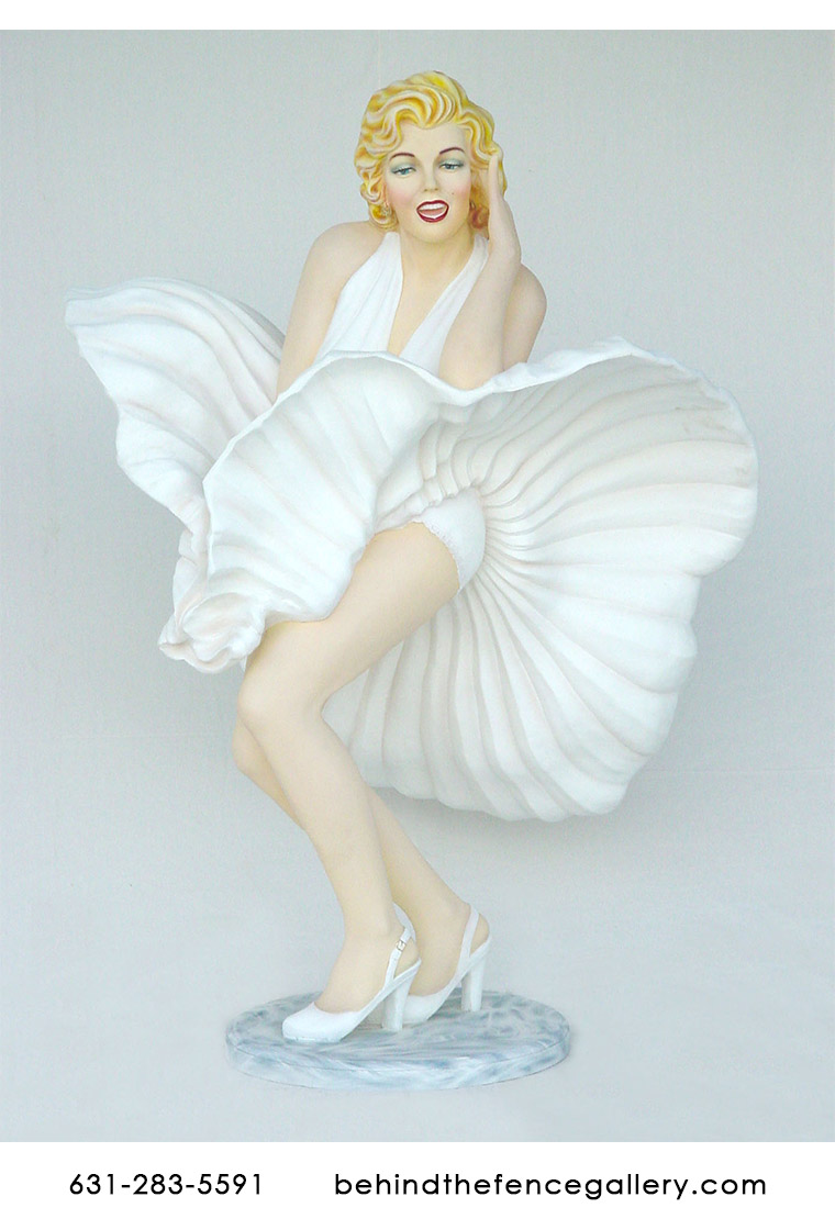 Marilyn Monroe Statue