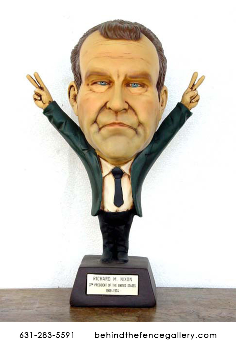 Richard Nixon Statue